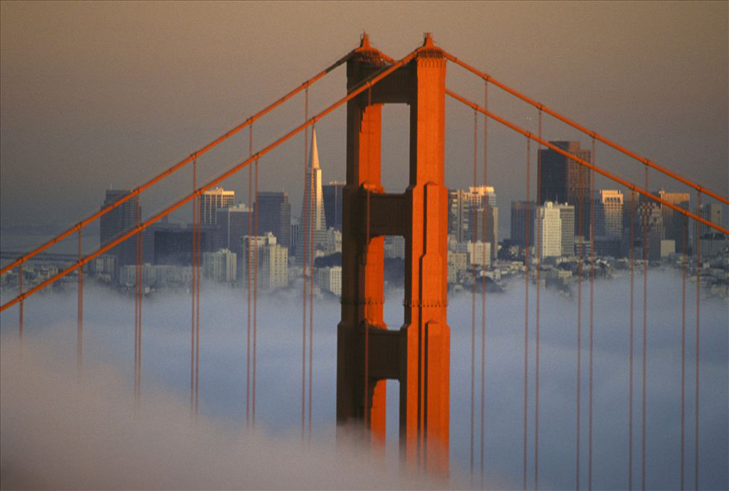 Mötesstaden myternas San Francisco Kalifornien med Golden Gate